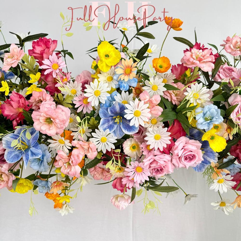 Wildflower Wedding Table Runner: Rustic Floral Arrangement