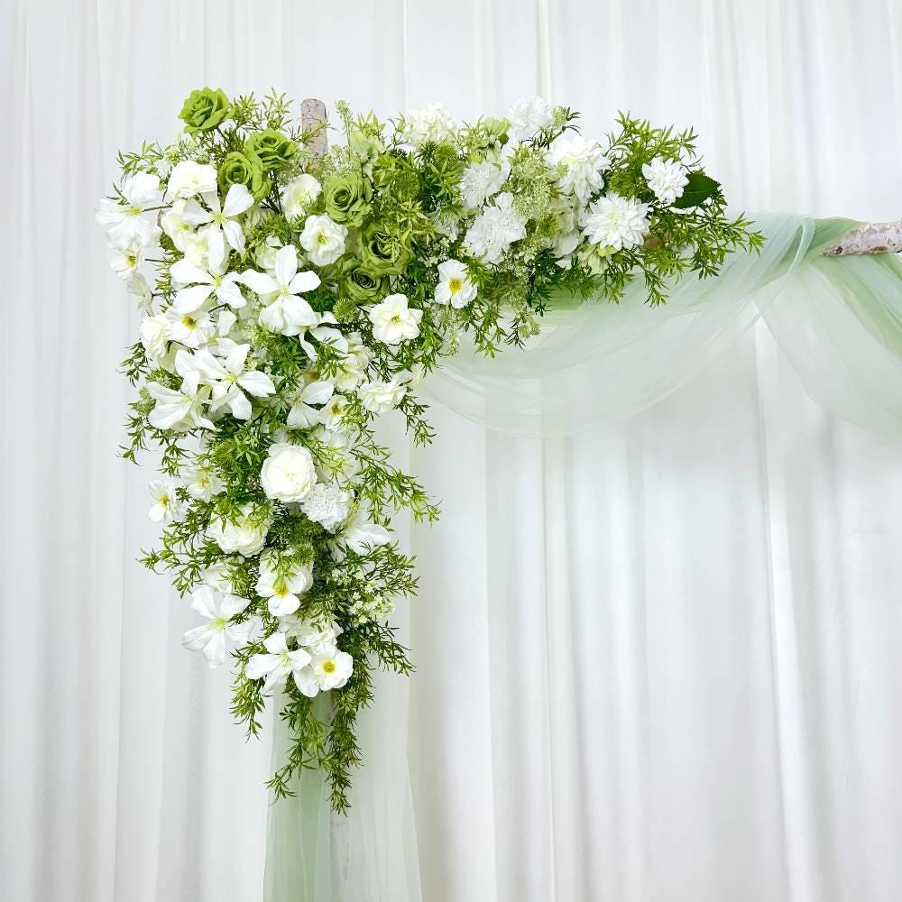 ??levate your wedding decor with this high-quality artificial flower arch ??. Whether used for a ceremony arch or reception decor